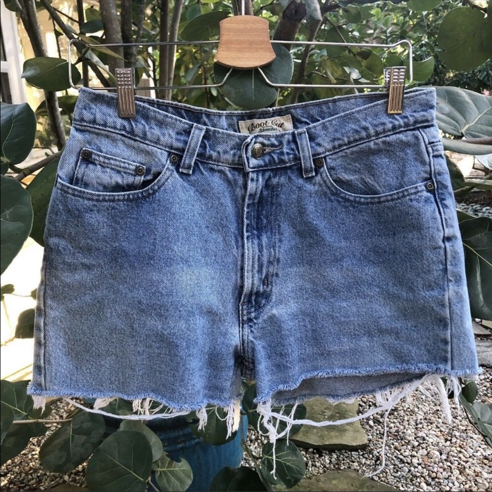 Women’s vintage classic denim cutoffs